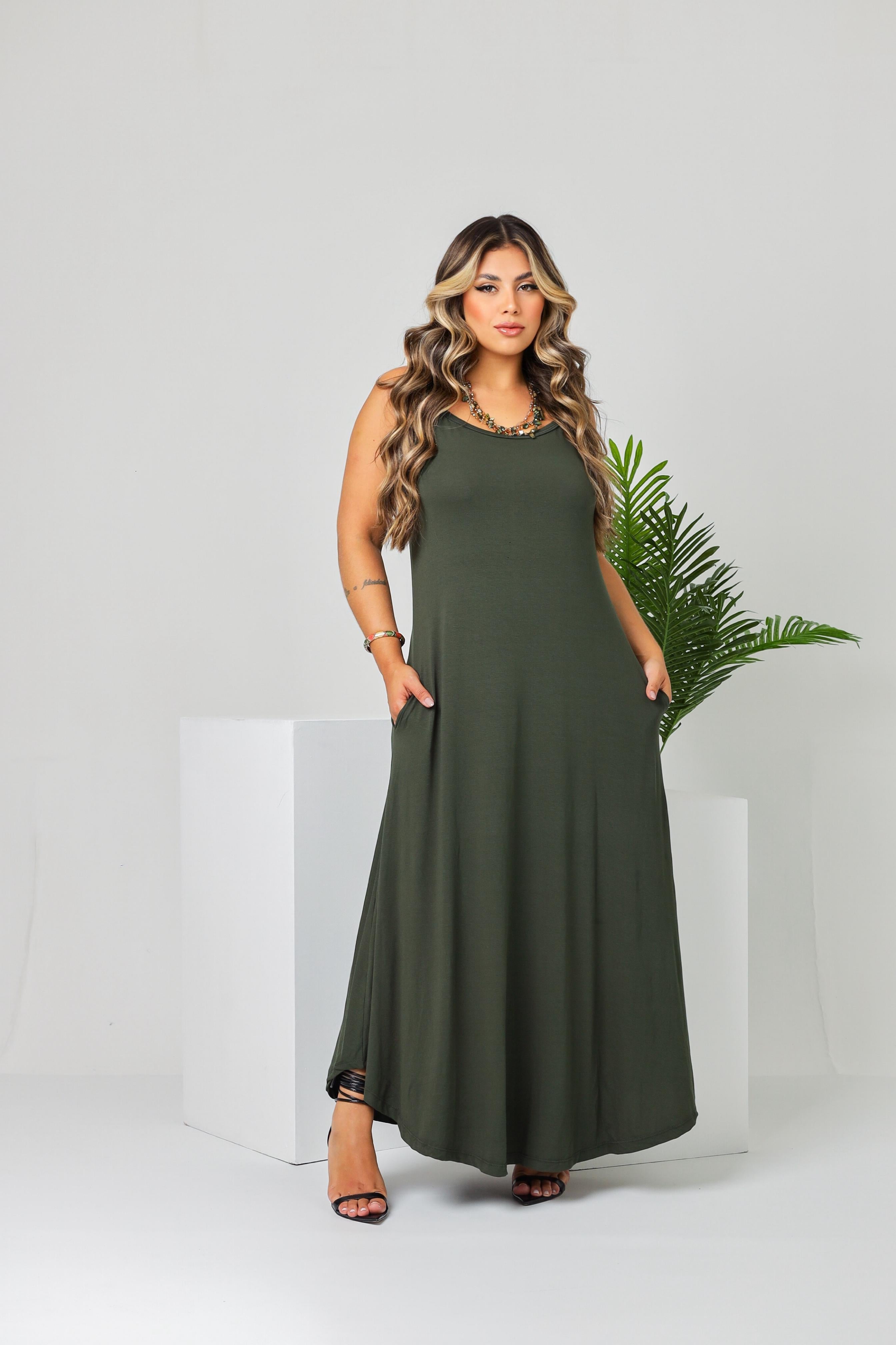 Vestido Longo Soltinho Liso - Malha Premium