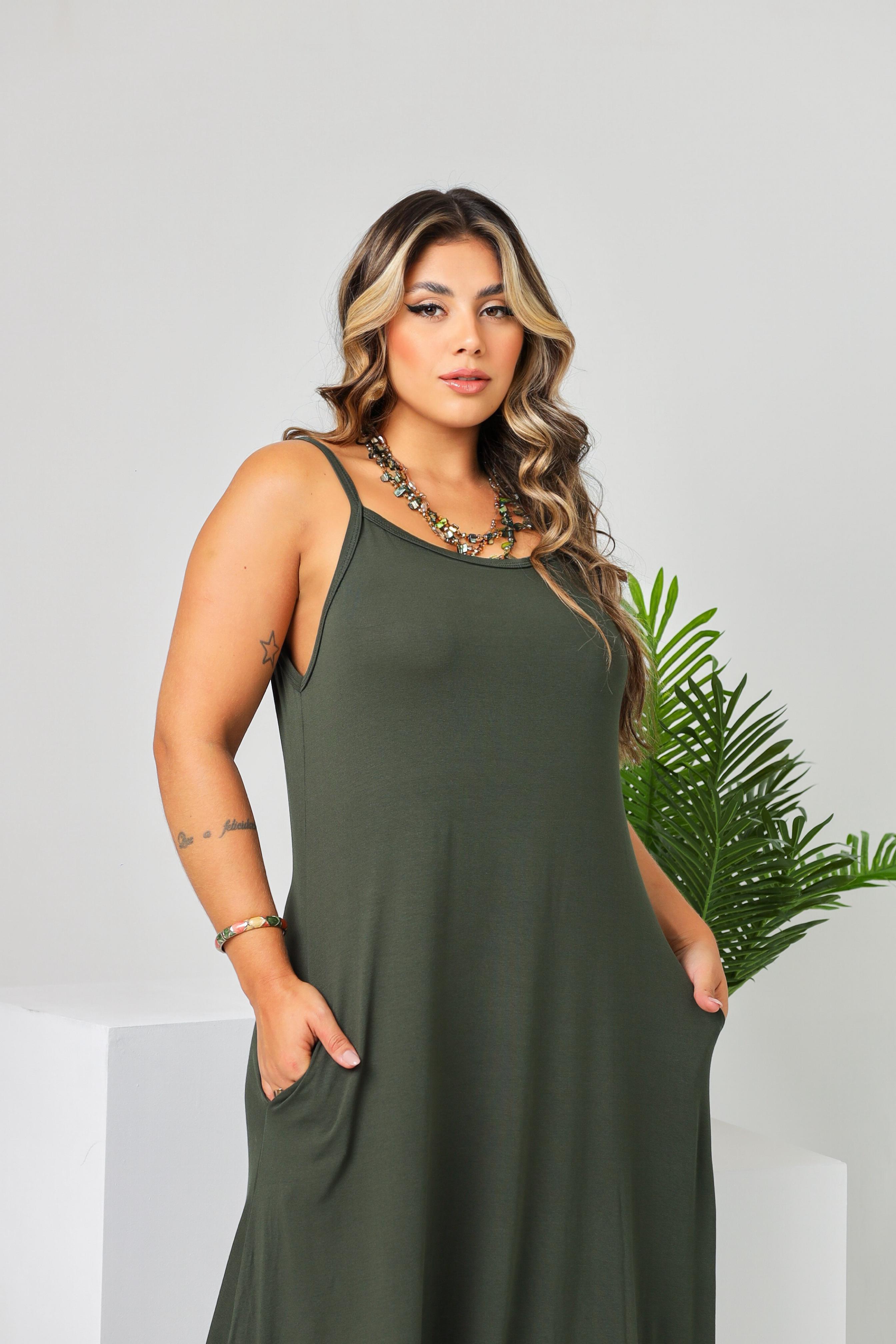 Vestido Longo Soltinho Liso - Malha Premium