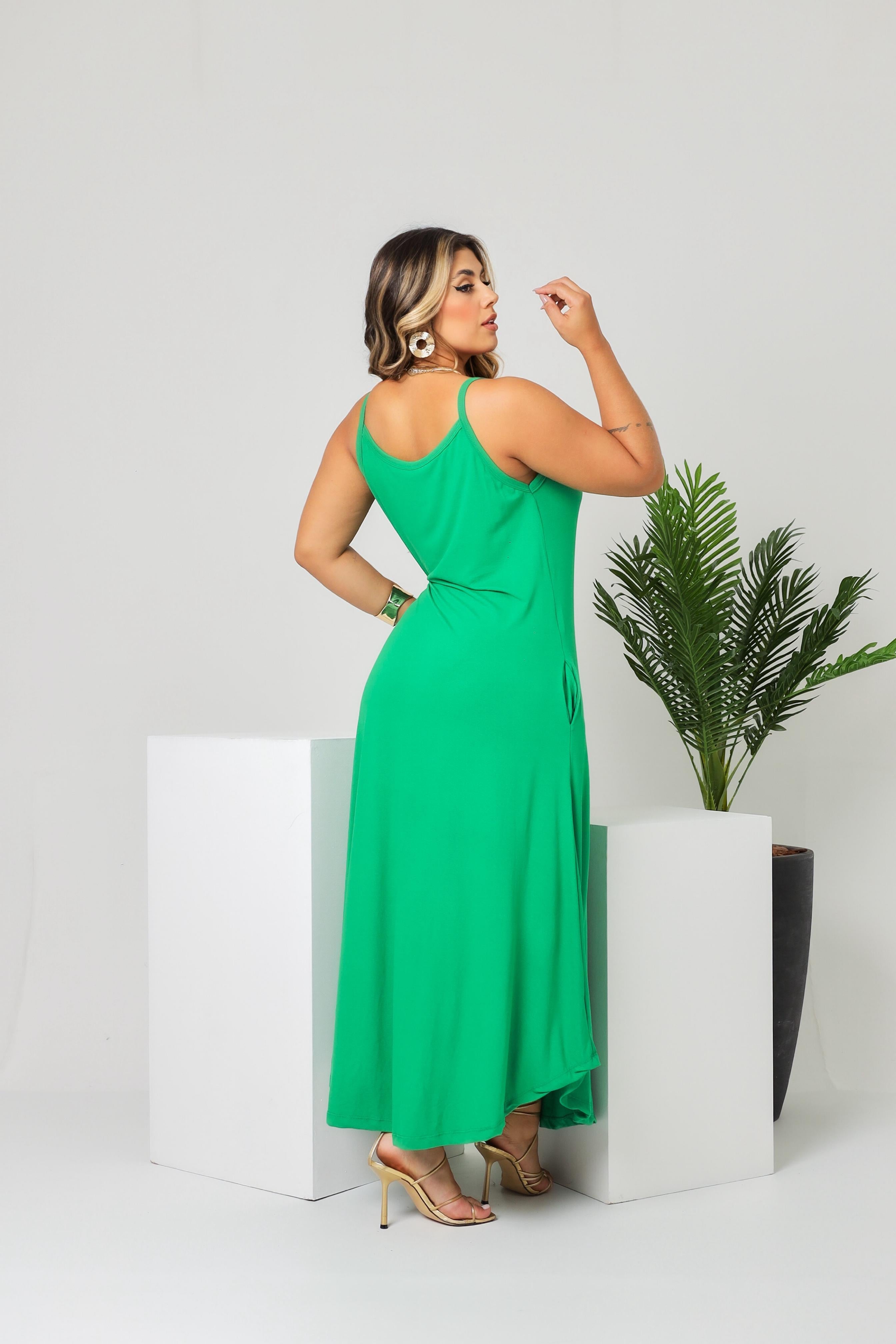 Vestido Longo Soltinho Liso - Malha Premium