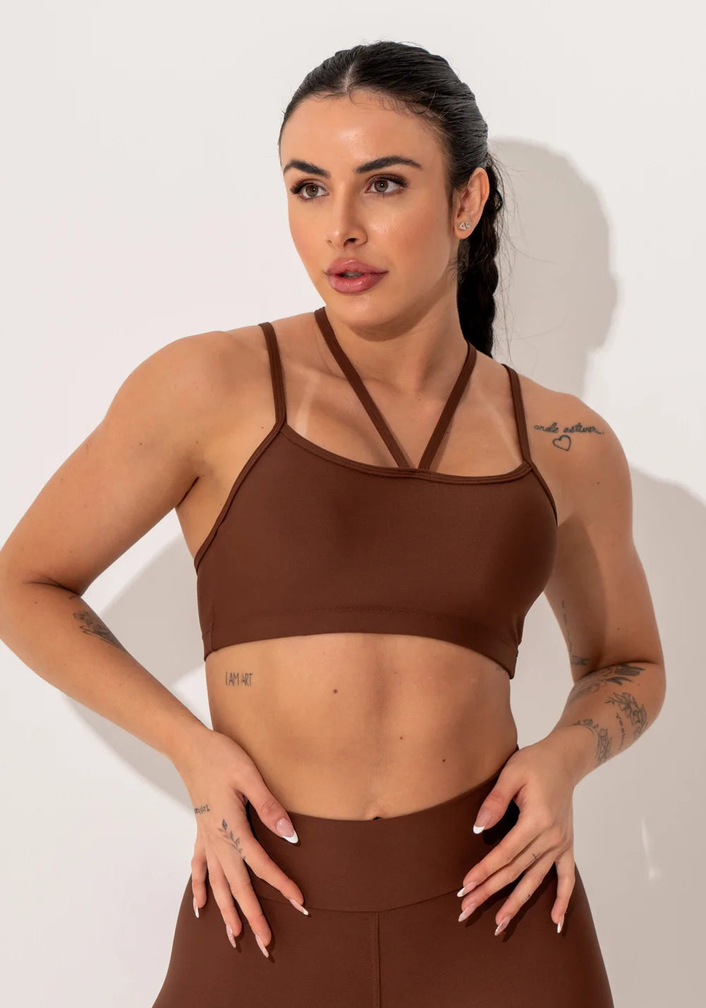 Top fitness feminino marrom com alças duplas intense