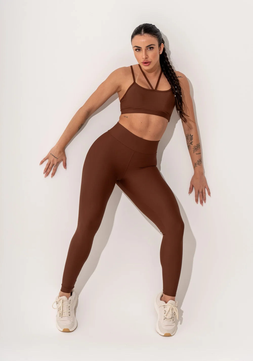 Top fitness feminino marrom com alças duplas intense